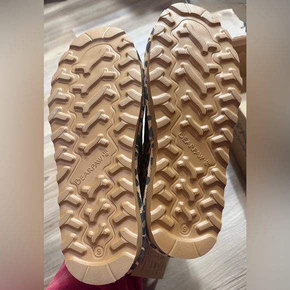 BearPaw Shorty Exotic - Picture 7 of 8